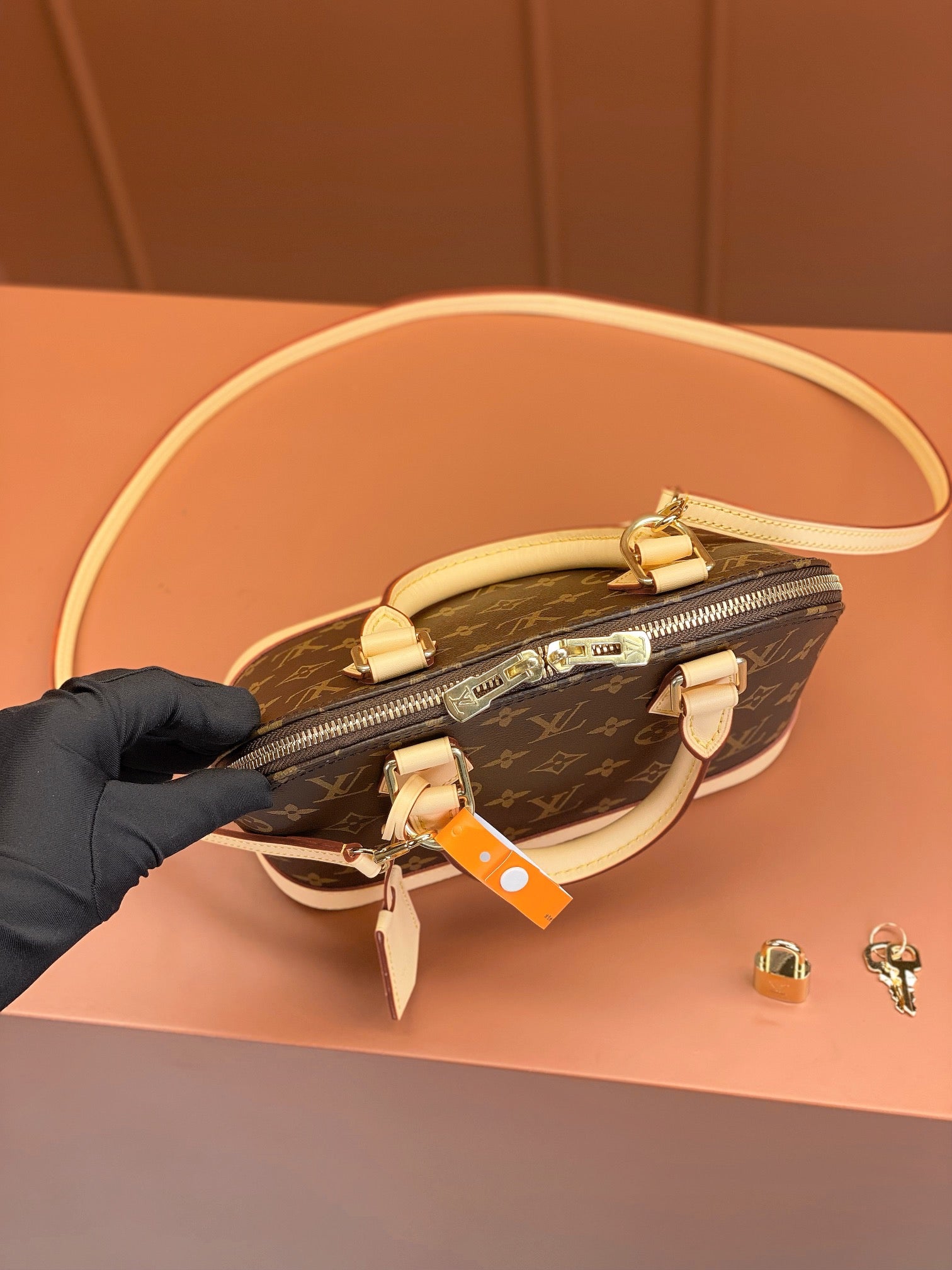 Louis Vuitton Alma