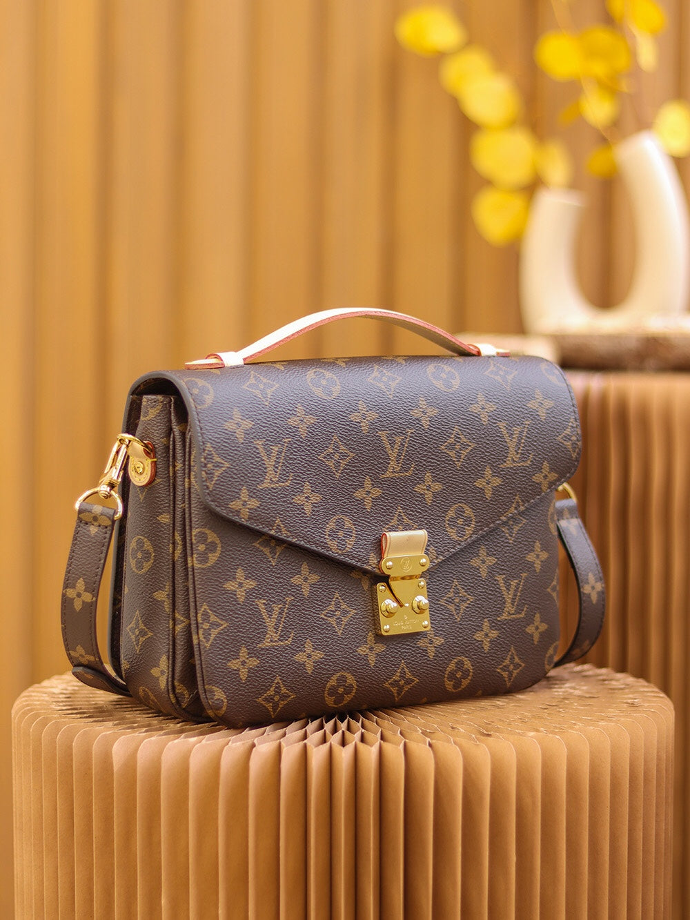 Bag Louis vuitton Metis
