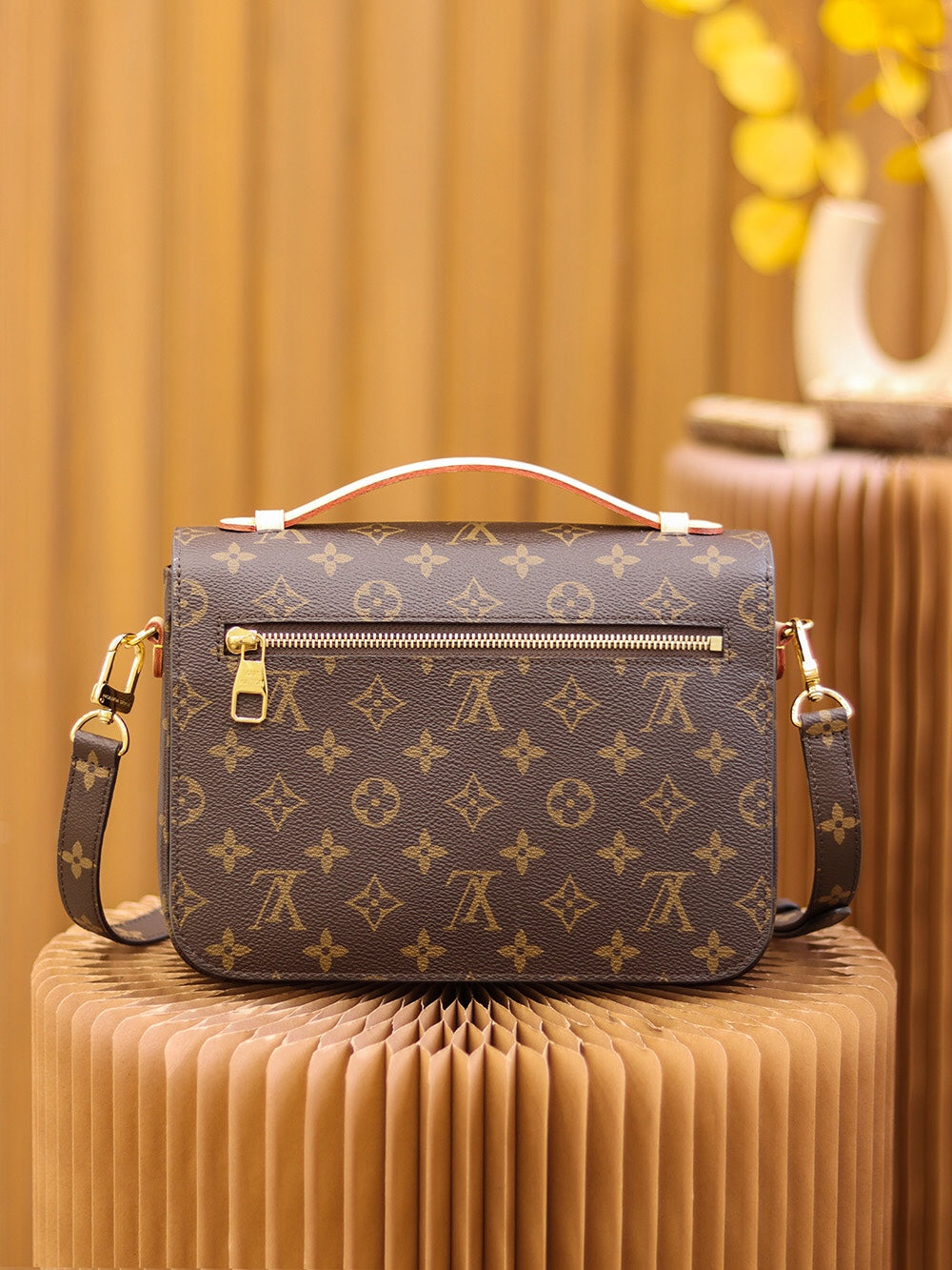 Bag Louis vuitton Metis