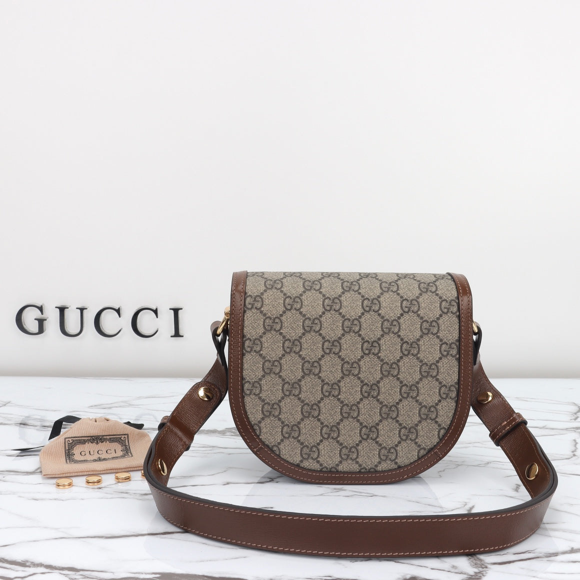 Gucci 18