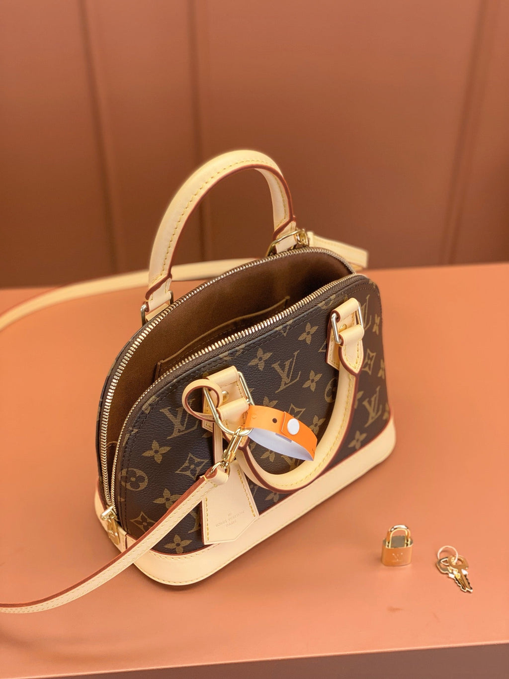 Louis Vuitton Alma
