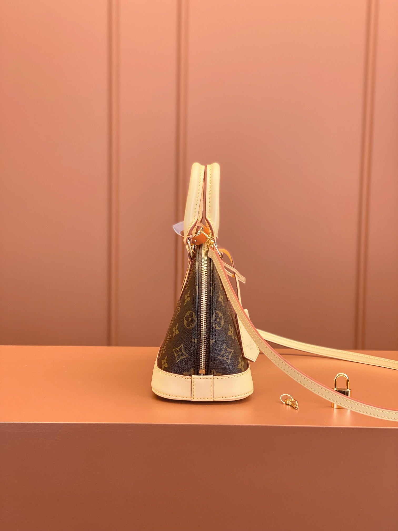 Louis Vuitton Alma