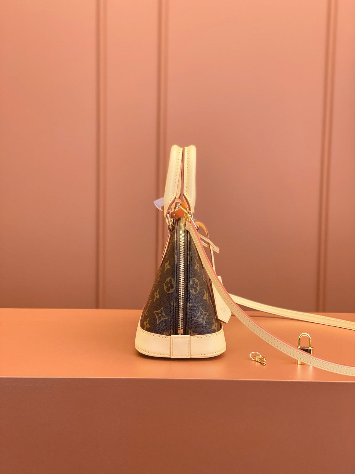 Louis Vuitton Alma