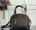 Bag Louis vuitton ALMA