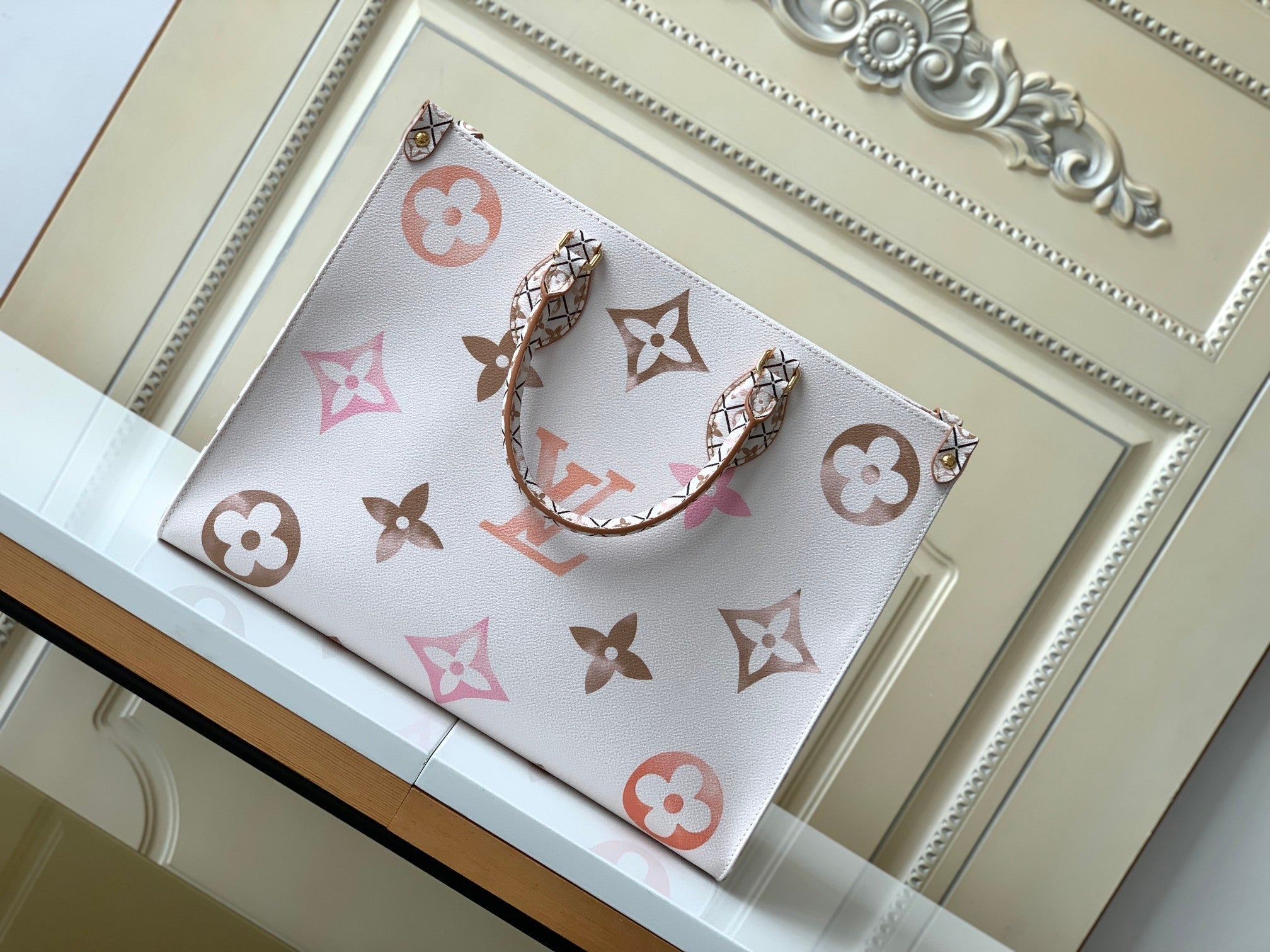 Bag Vuitton shopper