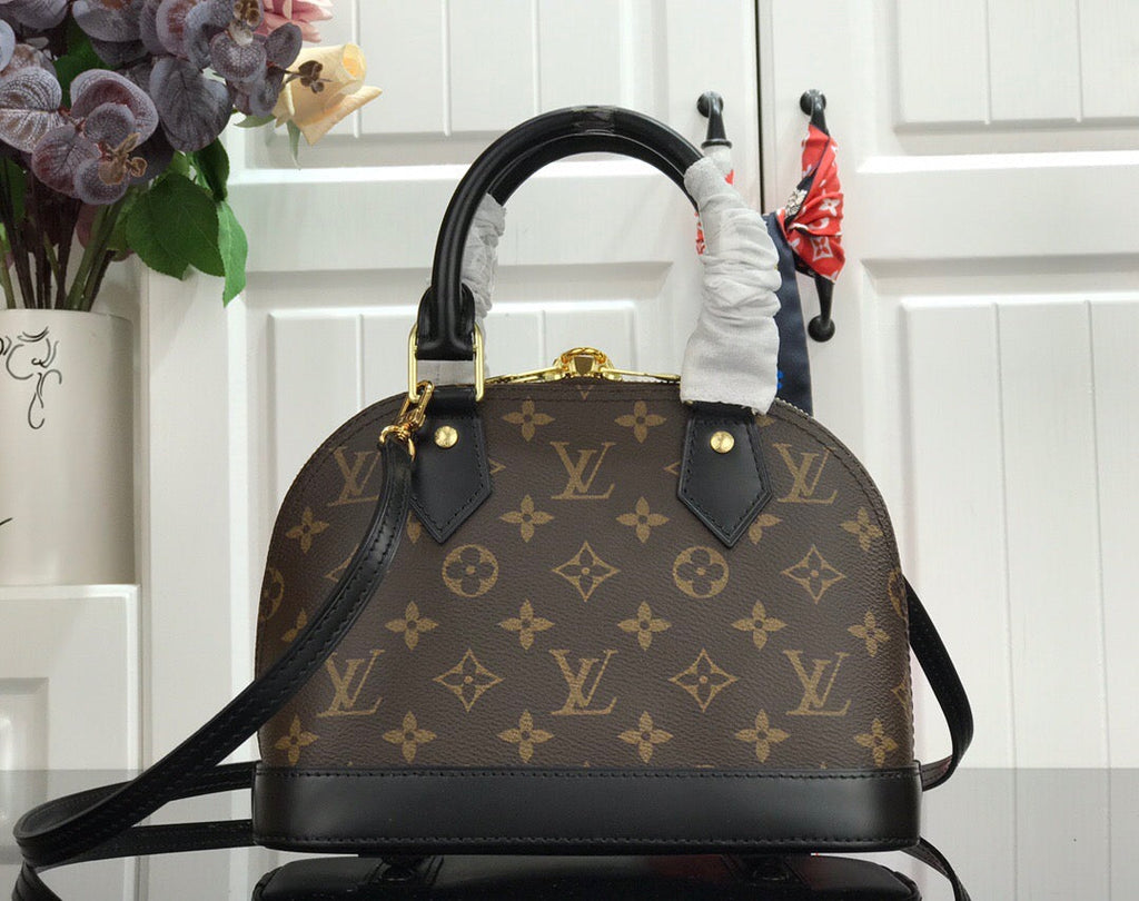 Bag Louis vuitton ALMA