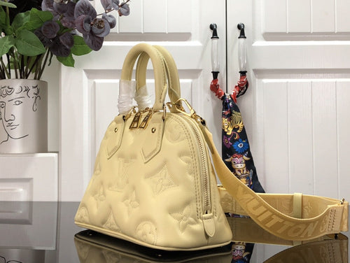 Bag Louis vuitton ALMA