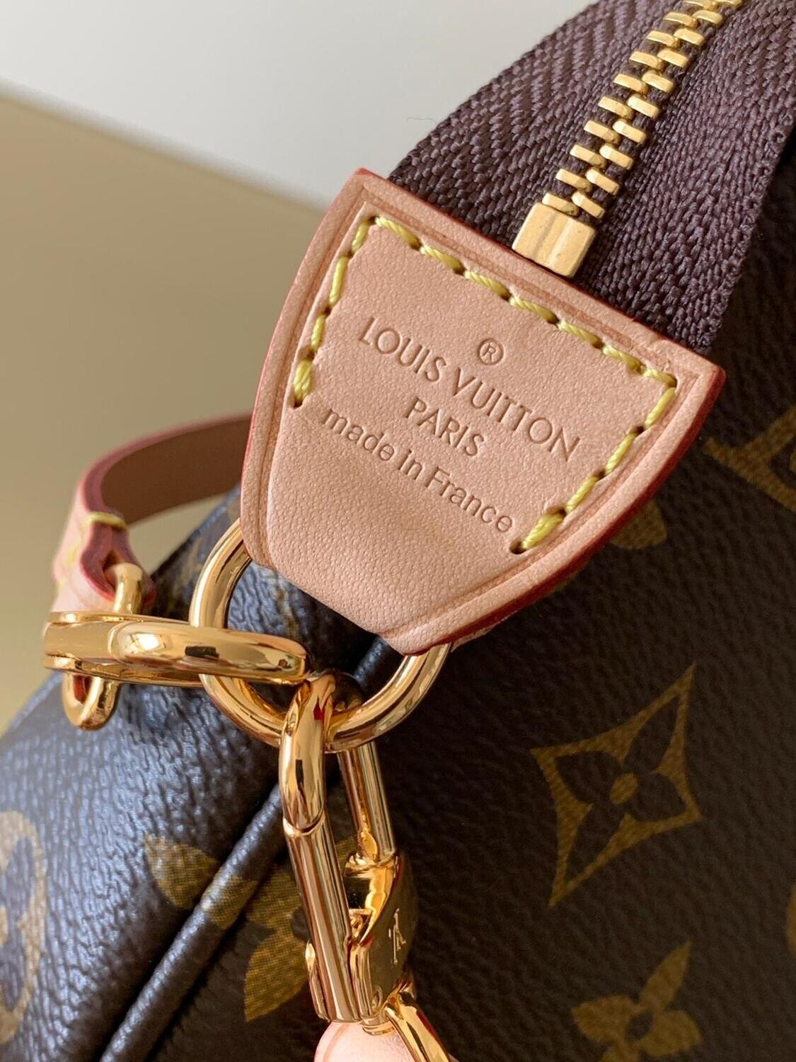 LOUIS VUITTON POCHETTE ACCESSOIRES NM