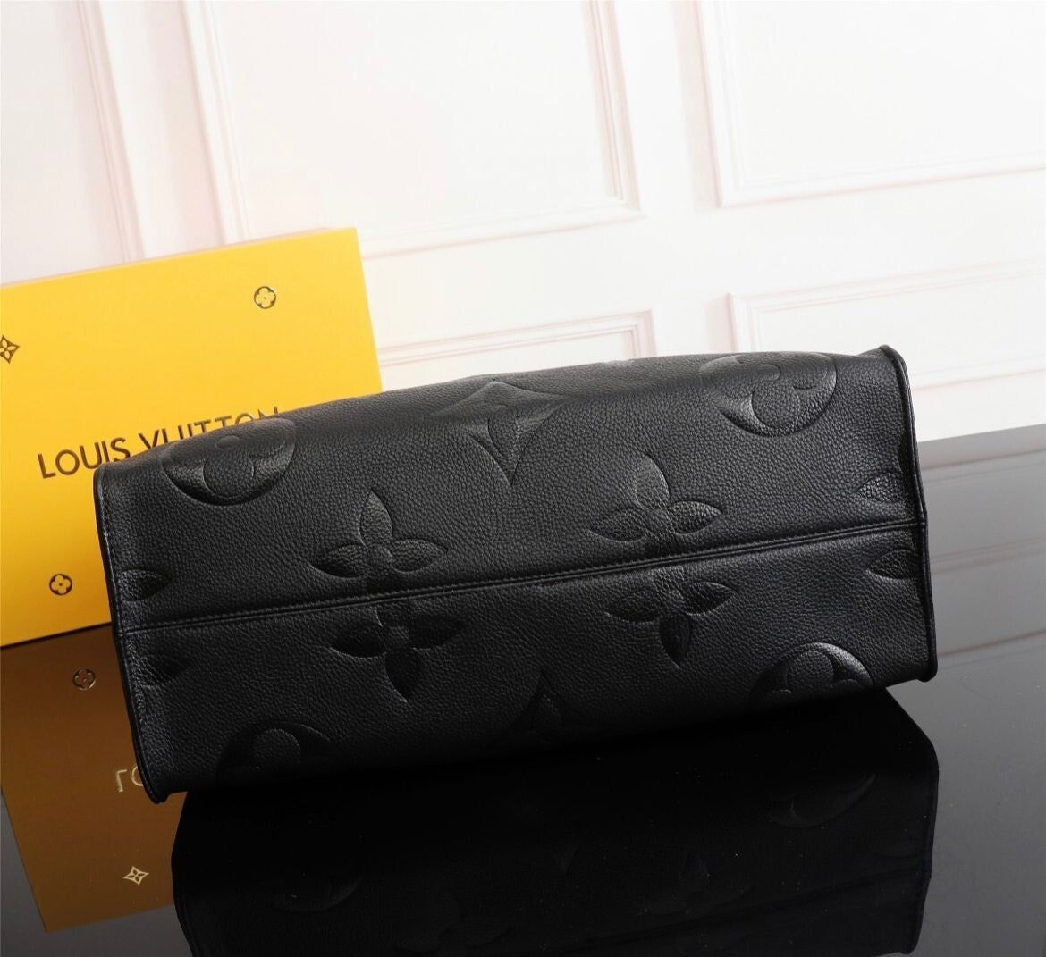 Bag Louis vuitton ONTHEGO MM