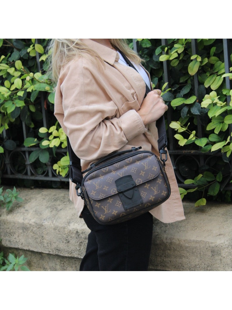 BORSELLO Louis Vuitton Messenger S Lock