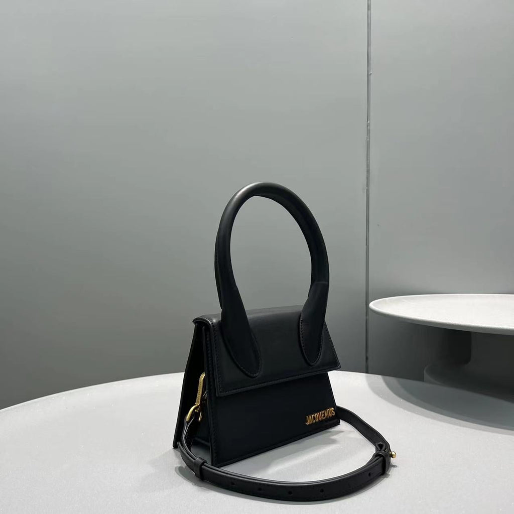 JACQUEMUS