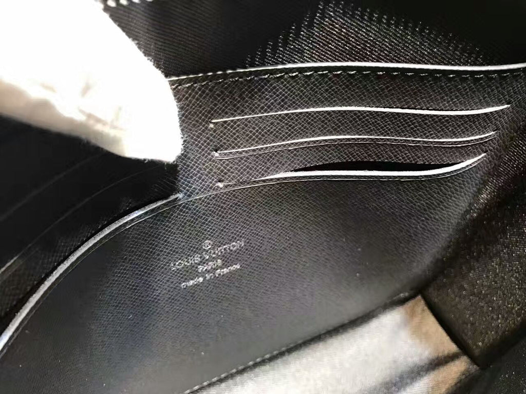 Louis vuitton POCHETTE VOJAGE
